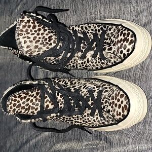 Converse Chuck Taylor animal print hi top5\7